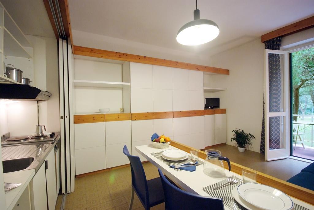 Residence Golfo Della Lacona Pokoj fotografie