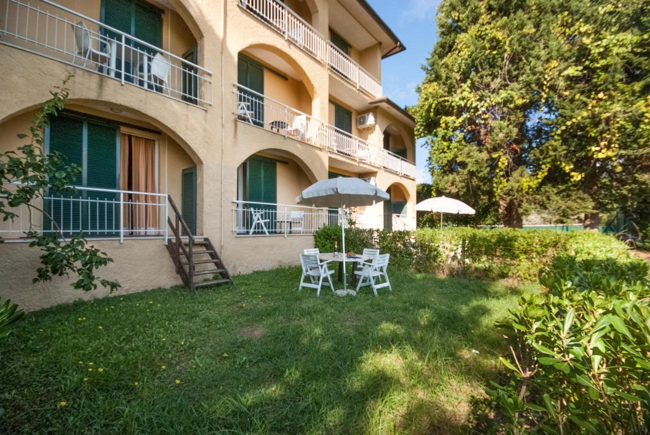 Residence Golfo Della Lacona Exteriér fotografie